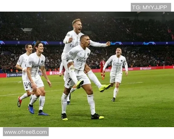 利物浦与大巴黎对决分析双方战术特点及关键球员表现 利物浦与大巴黎对决分析双方战术特点及关键球员表现