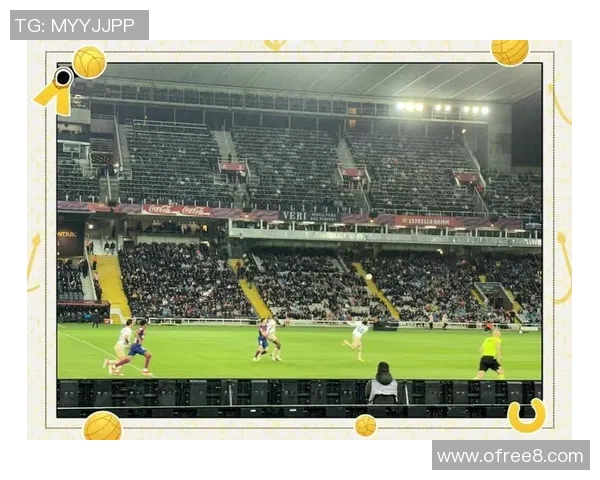 德国球场与西甲球场的对比分析探讨足球文化与观赛体验的差异 德国球场与西甲球场的对比分析探讨足球文化与观赛体验的差异