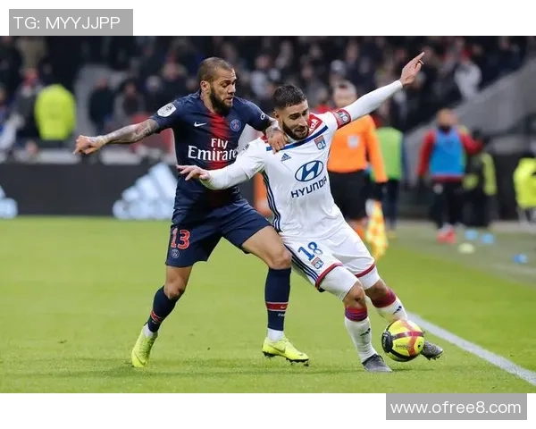 法乙特鲁瓦主场迎战克莱蒙争夺关键三分的激烈对决 法乙特鲁瓦主场迎战克莱蒙争夺关键三分的激烈对决